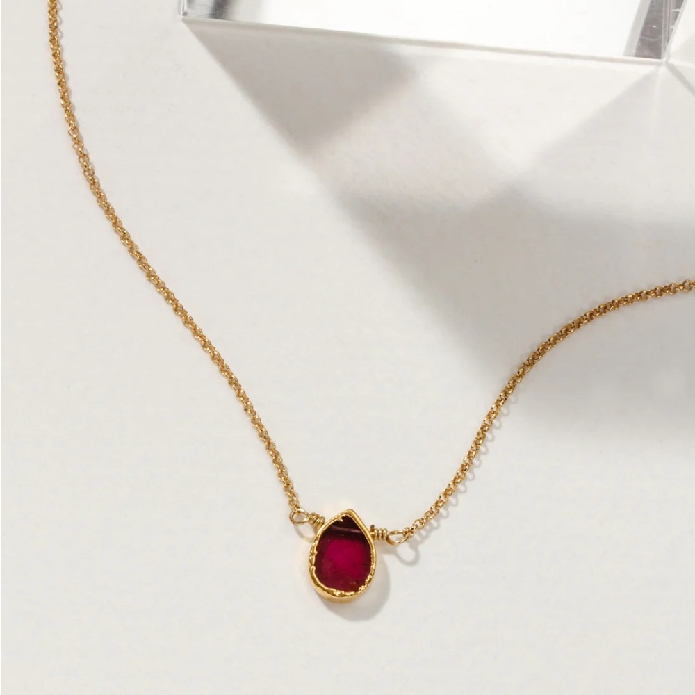 Luna Norte Delicate Gemstone Birthstone Necklace in Garnet